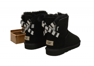 UGG-12-1-removebg-preview