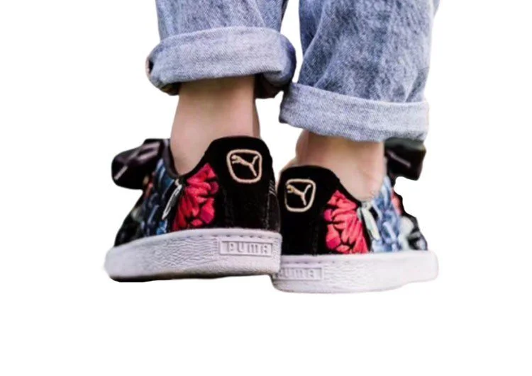 נעלי פומה- Puma SUEDE Hyper-Black and Alizarin – תמונה 6