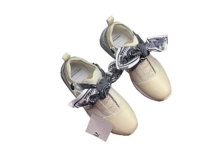 נעלי פומה- Puma color matching stars Chrome White – תמונה 3