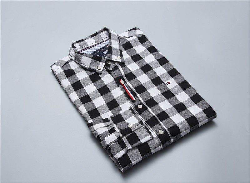 טומי הילפיגר-TOMMY BUTTON MEN'S- BLACK & WHITE – תמונה 3