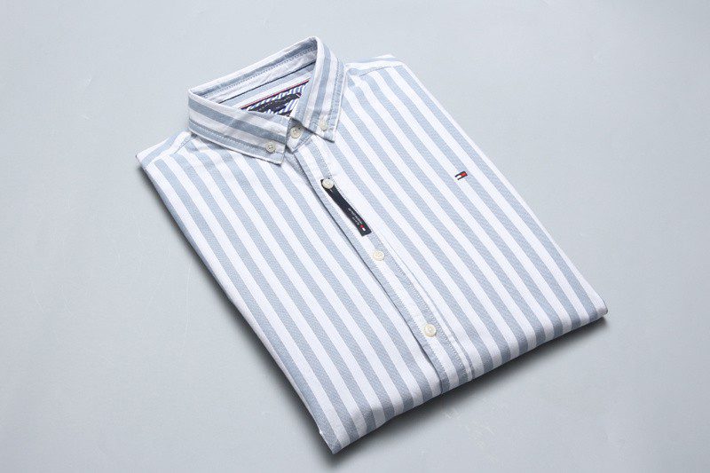 טומי הילפיגר-TOMMY BUTTON MEN'S- Spindle & White – תמונה 3
