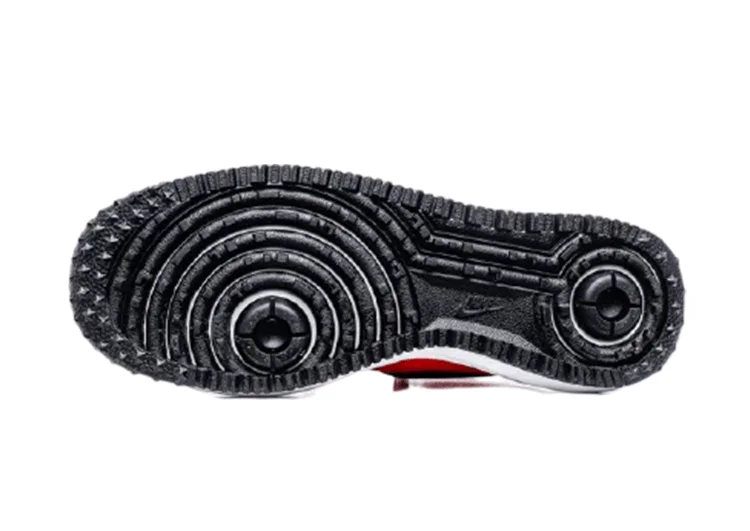 נעלי נייק-NIKE AIR LF1 DUCKBOOT - Free Speech Red – תמונה 2