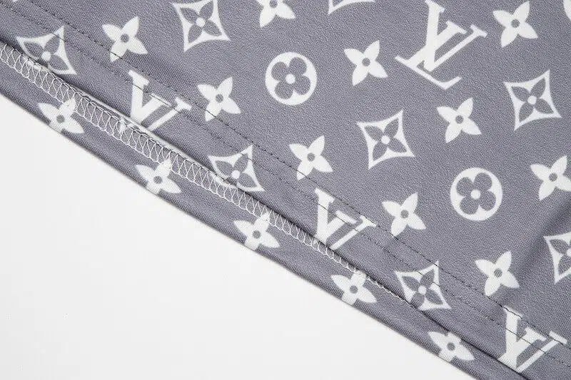 Louis Vuitton-לואי ויטון TSHIRT - Gray & White – תמונה 5