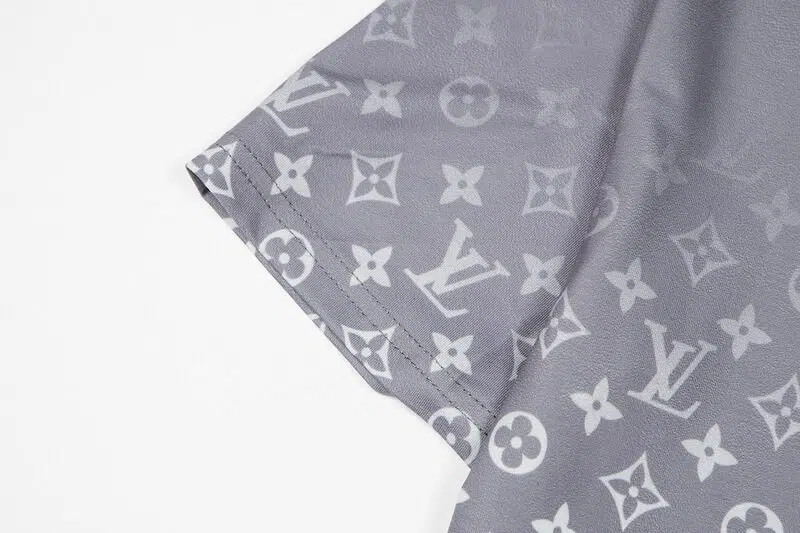 Louis Vuitton-לואי ויטון TSHIRT - Gray & White – תמונה 6