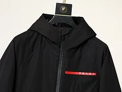 פראדה-PRADA- JECKET - Black & Red – תמונה 11