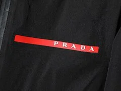פראדה-PRADA- JECKET - Black & Red – תמונה 4