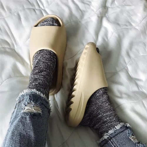 אדידס כפכפי ייזי Adidas Yeezy Slide Onyx Creamy White – תמונה 3