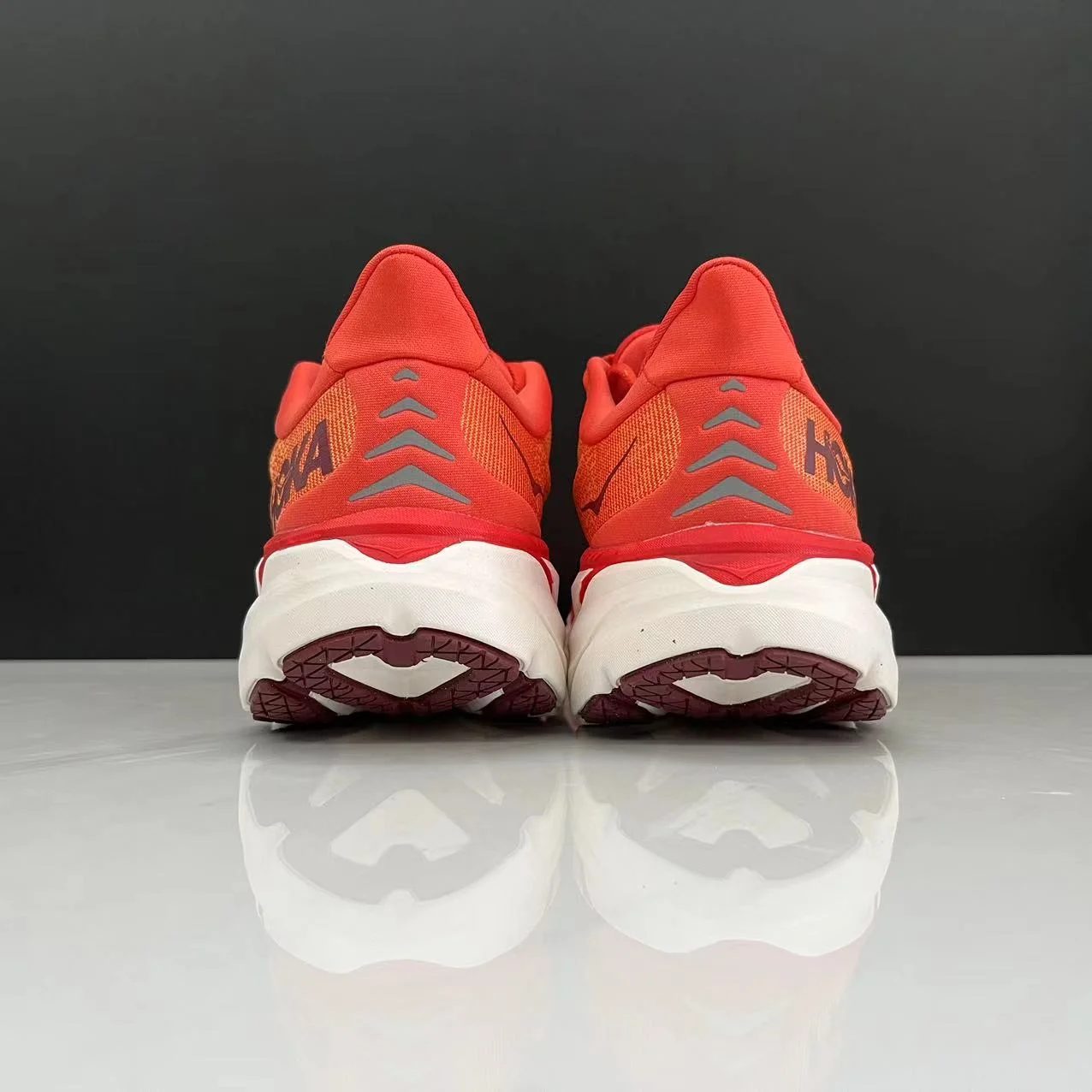 נעלי הוקה-HOKA ONE ONE Clifton 8 ange – תמונה 4