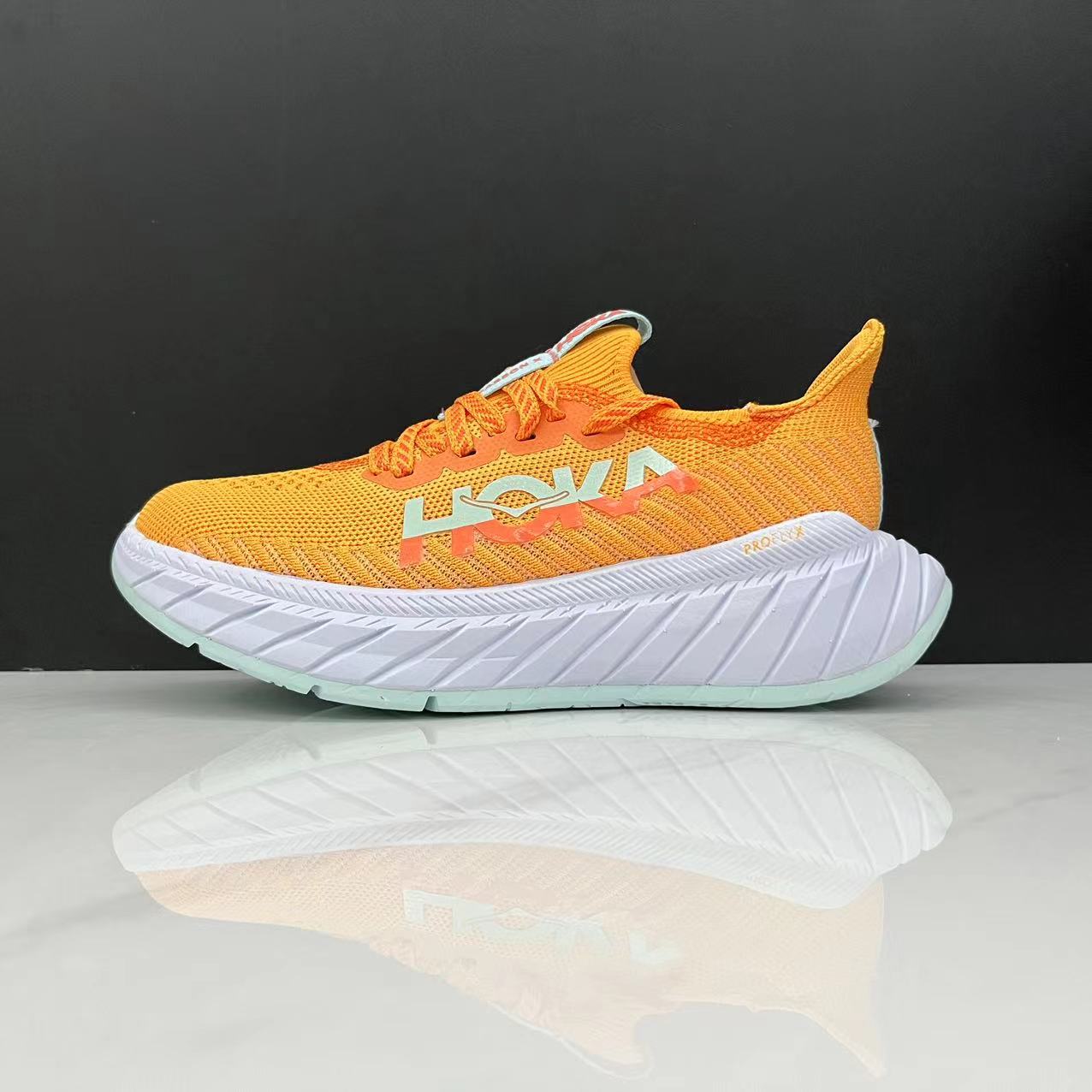 נעלי הוקה-HOKA ONE ONE CARBON X3 ange – תמונה 10