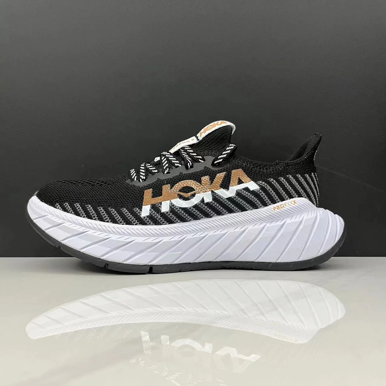 נעלי הוקה-HOKA ONE ONE CARBON X3 Black – תמונה 7
