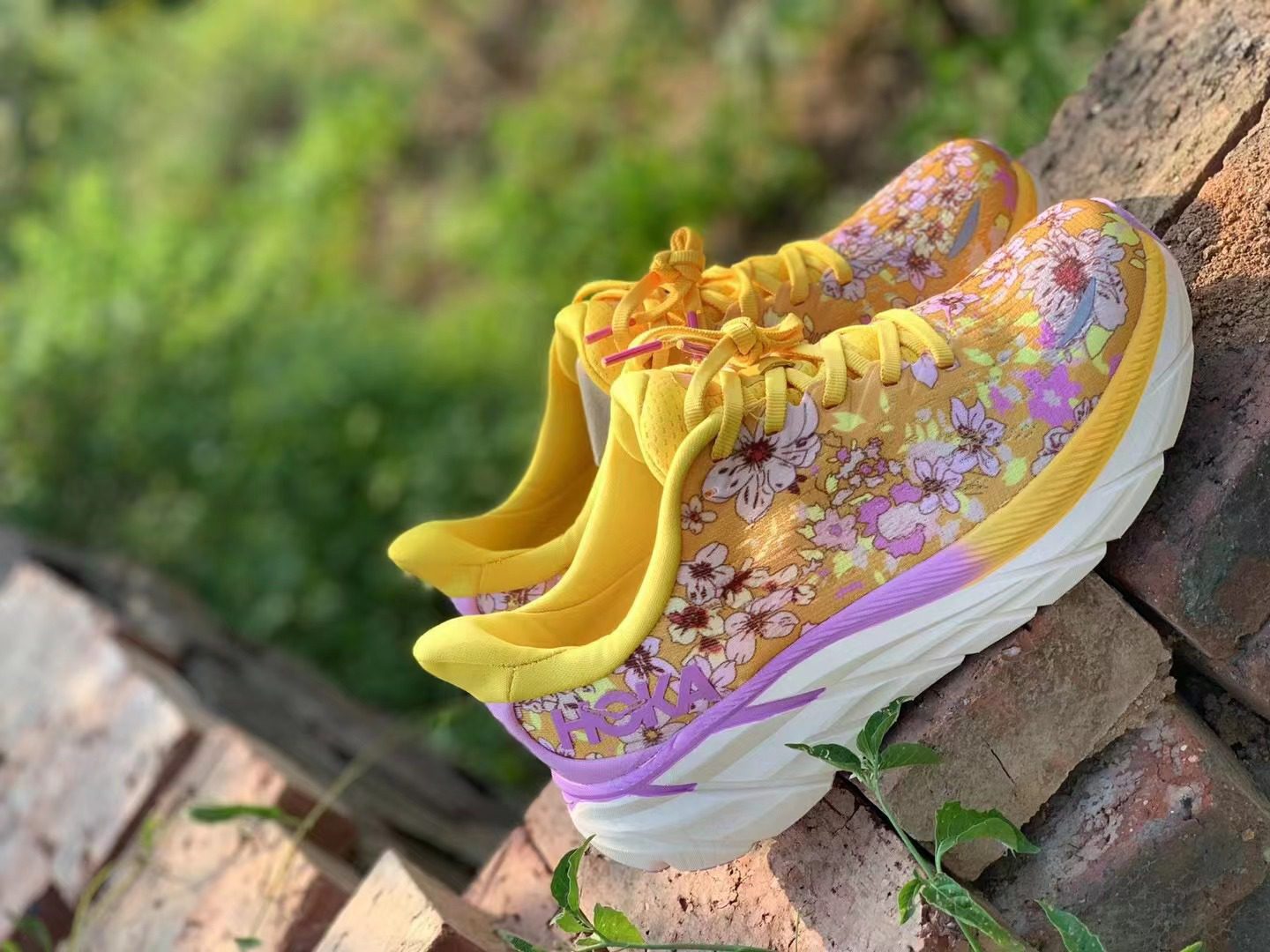 נעלי הוקה-HOKA ONE ONE Clifton 8 Yellow – תמונה 6