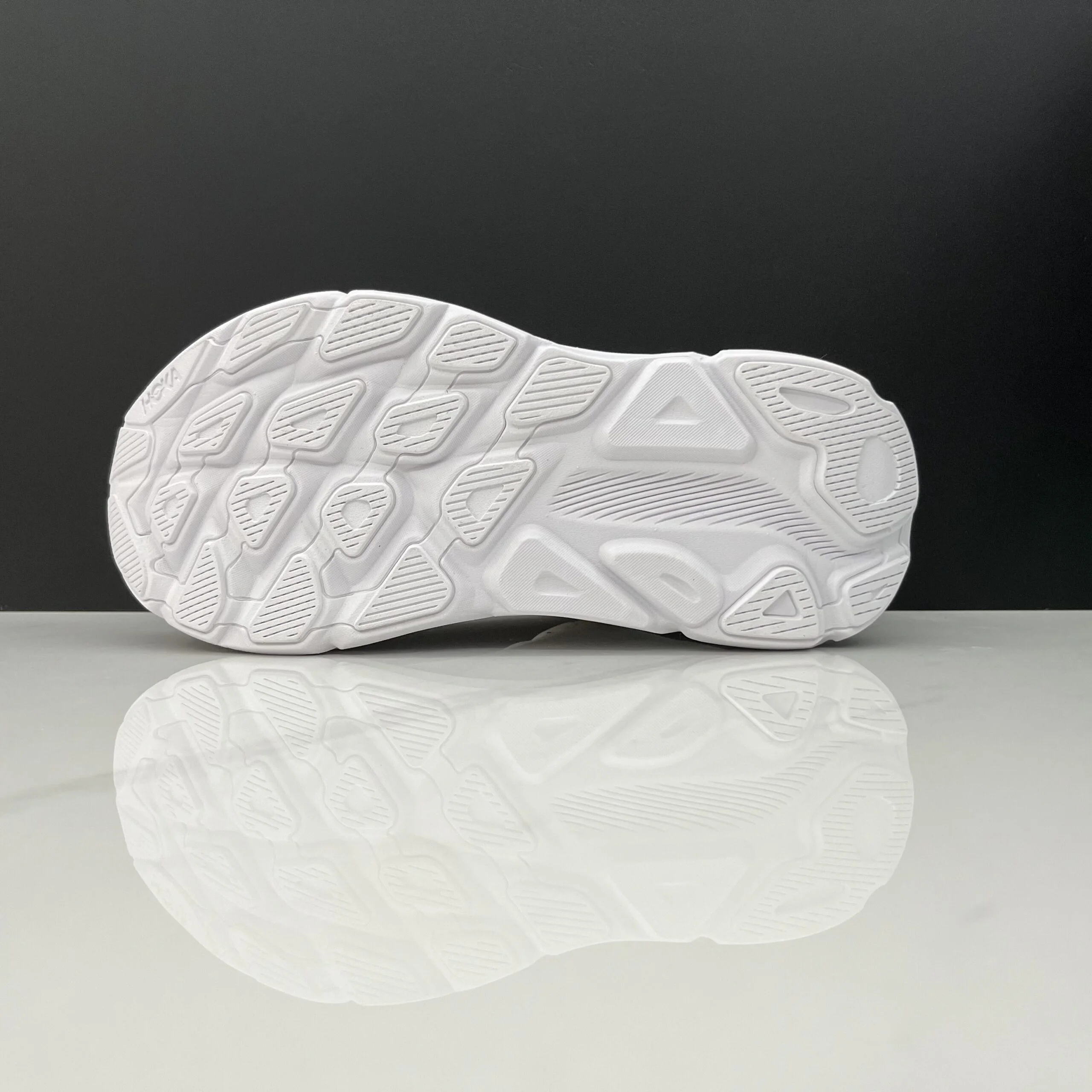 נעלי הוקה-HOKA ONE ONE Clifton 9 White – תמונה 9
