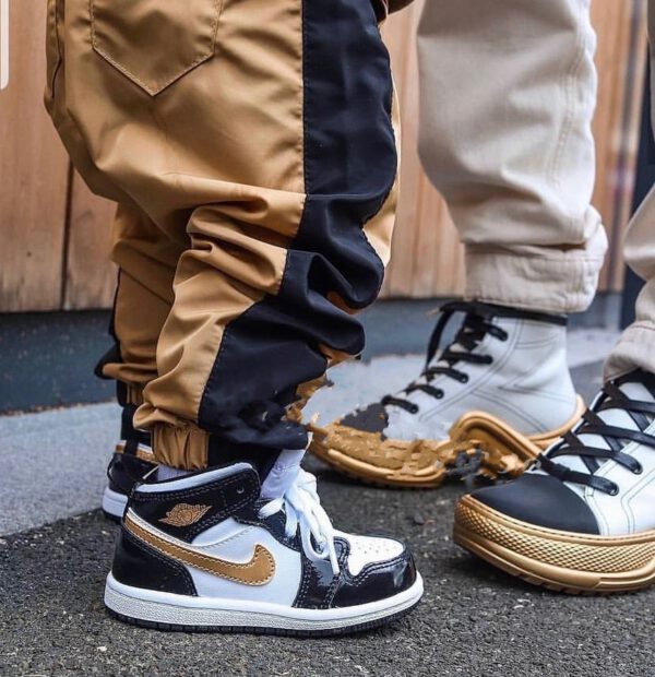Air Jordan 1 Low Black White Gold ילדים – נייק ג'ורדן – תמונה 4