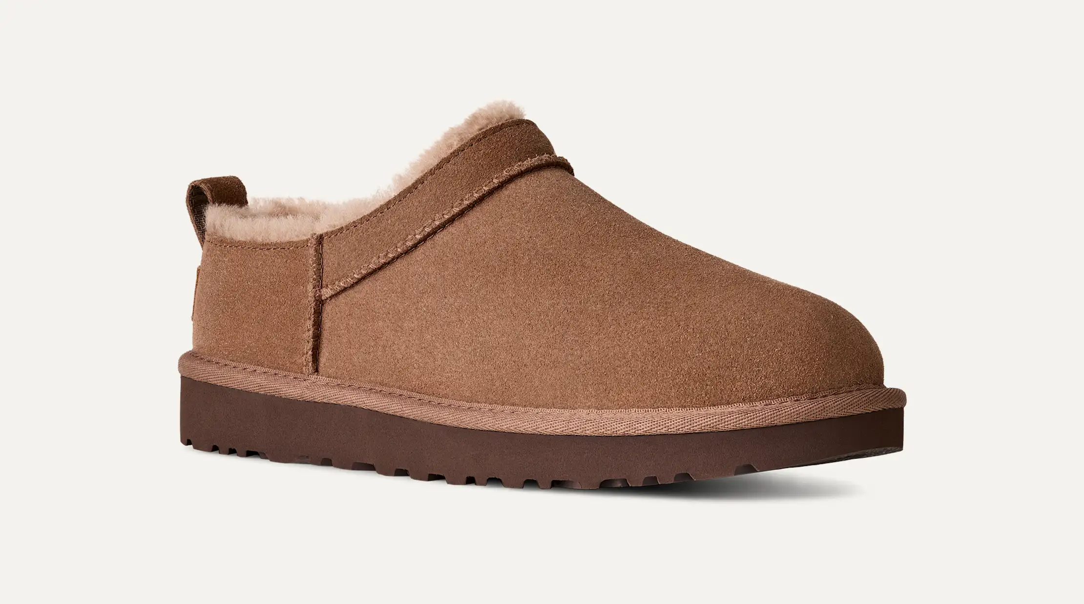 מגפי האג UGG Classic Micro Suede לנשים – קלאסיים ונוחים – תמונה 20