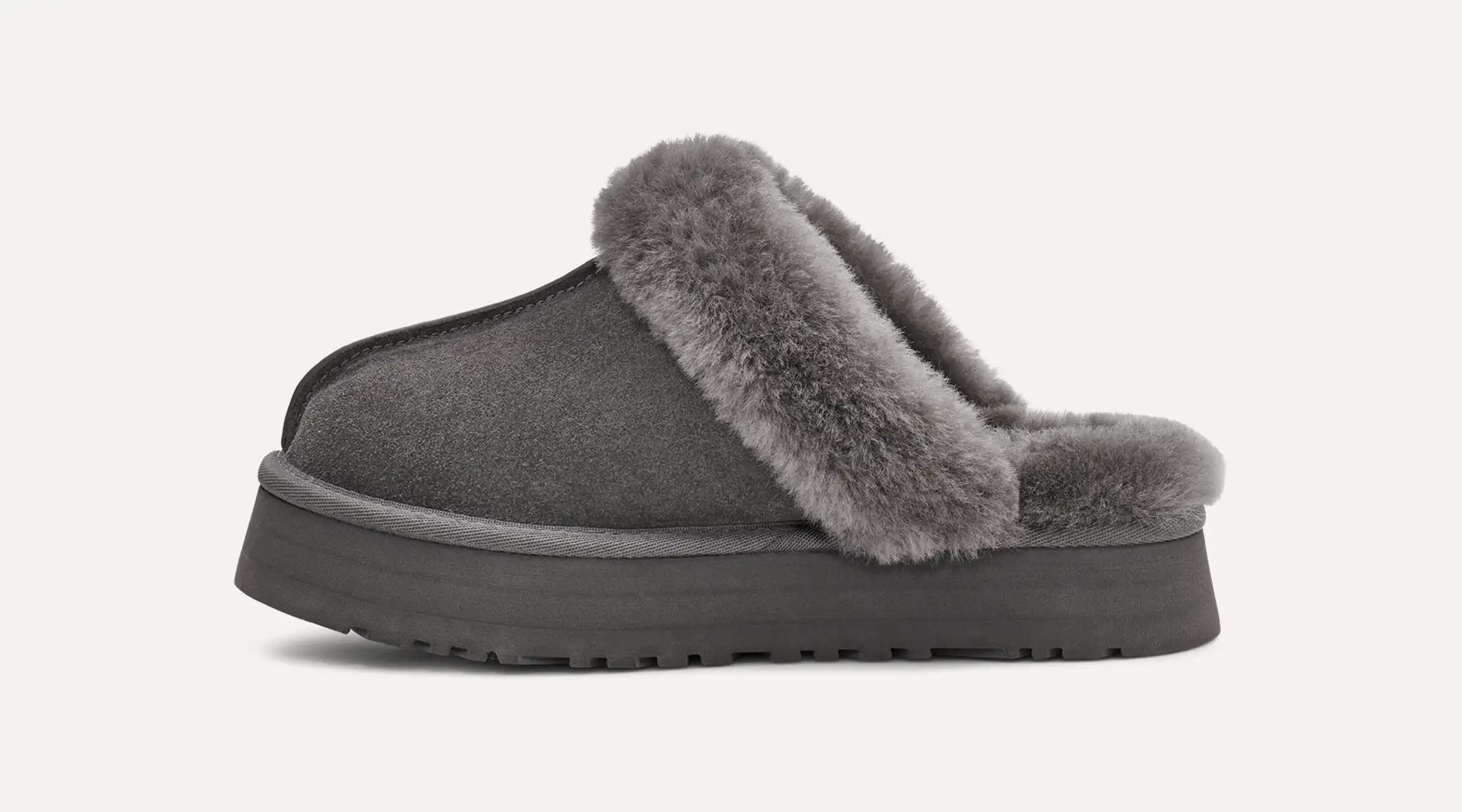 UGG Tazzelle Plush Platform – נעלי האג נשים פרווה פלטפורמה – תמונה 16