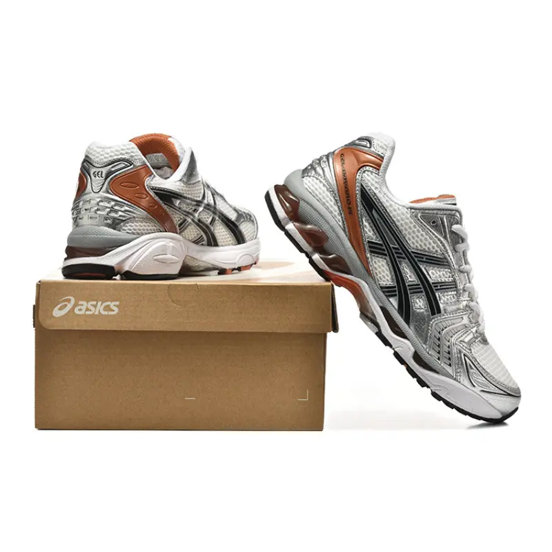 נעלי אסיקס - ASICS Novablast 4 SILVER RED MIX – תמונה 2