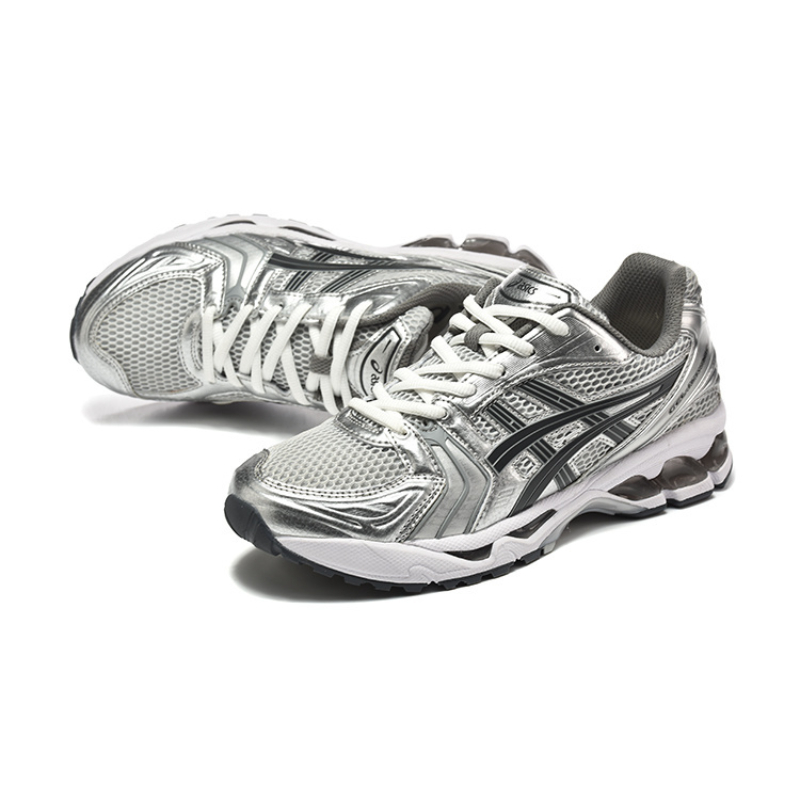 נעלי אסיקס - ASICS Novablast 4 SILVER WHITE MIX – תמונה 4