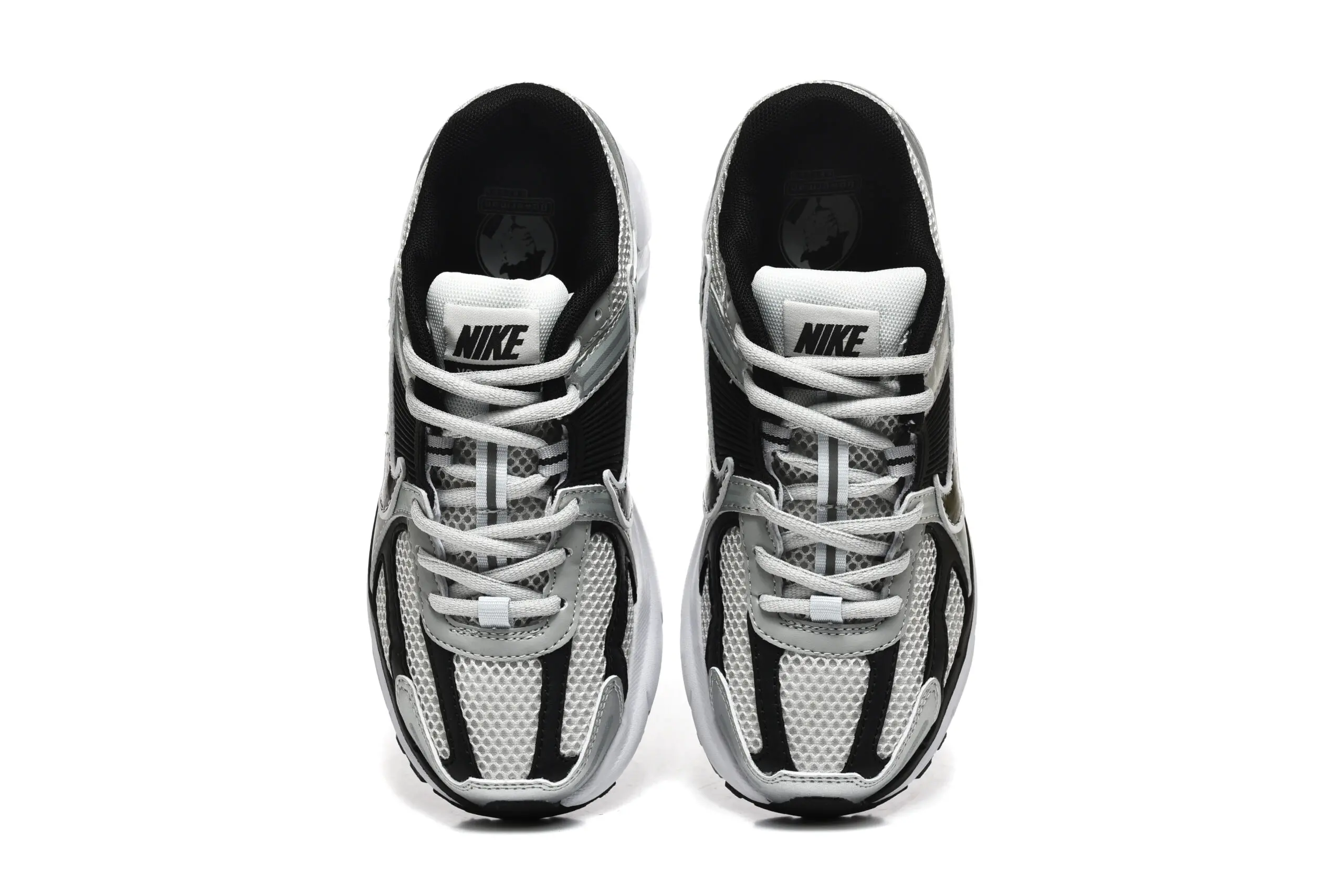 נעלי נייק-Nike Air Zoom Vomero 5 BLACK SILVER – תמונה 2