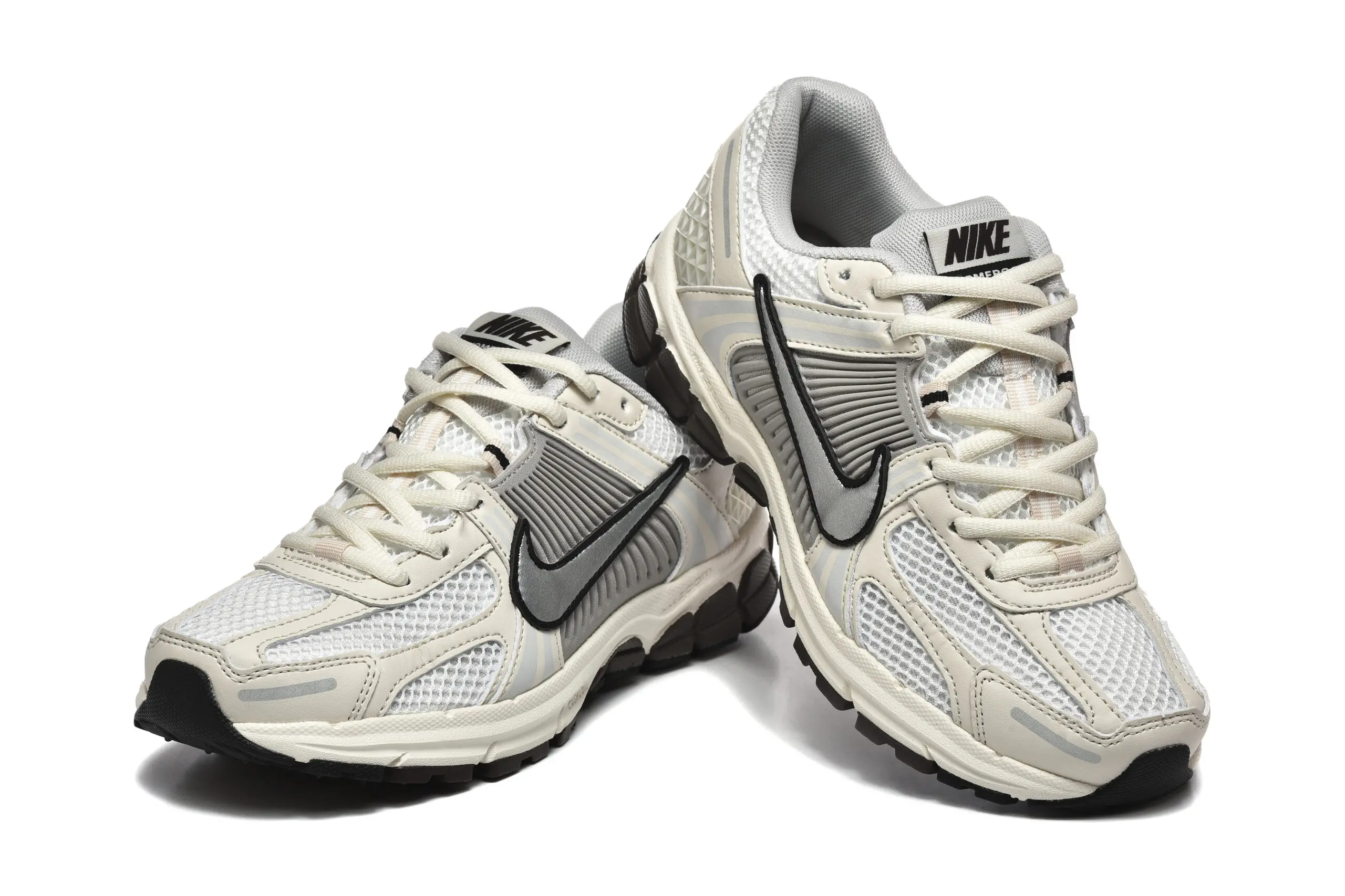 נעלי נייק-Nike Air Zoom Vomero 5 SILVER GRAY – תמונה 4
