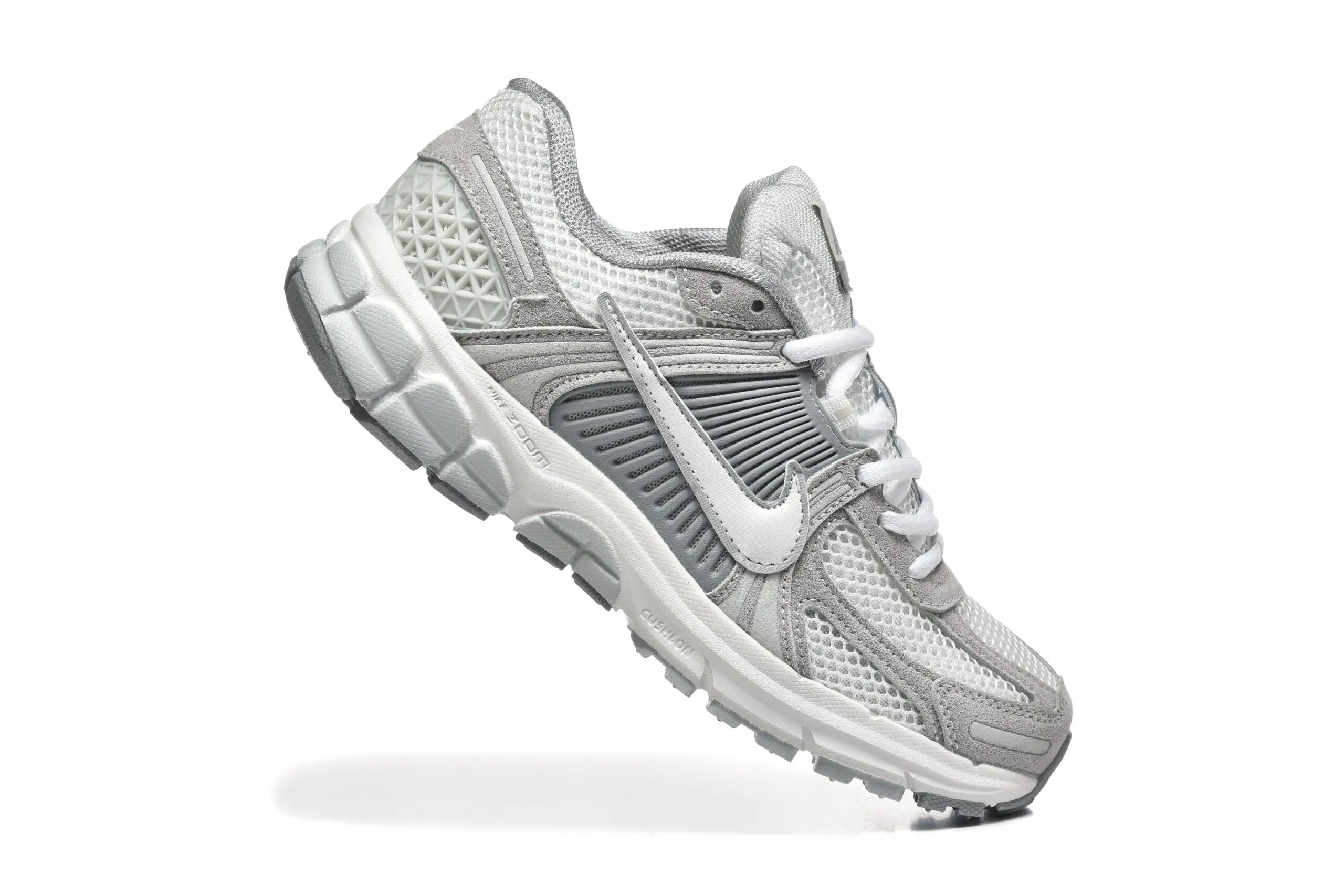 נעלי נייק-Nike Air Zoom Vomero 5 SILVER – תמונה 2
