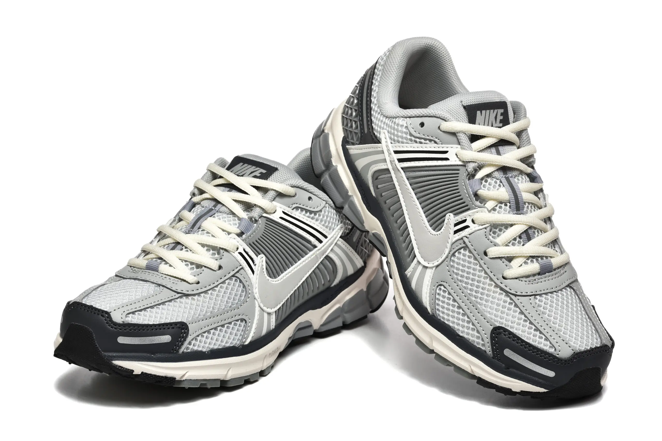 נעלי נייק-Nike Air Zoom Vomero 5 DARK GRAY SILVER – תמונה 3