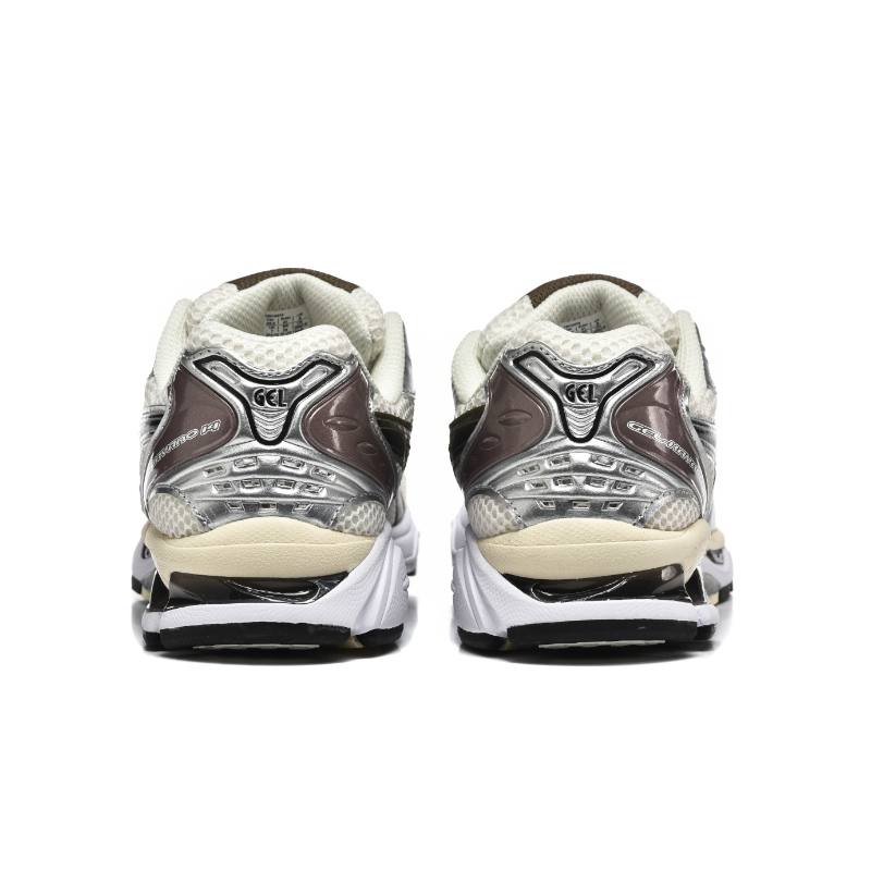 נעלי אסיקס - ASICS Novablast 4 BLACK SILVERMIX – תמונה 3