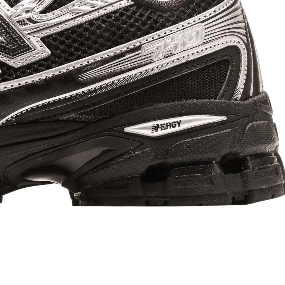 ניו באלאנס-New Balance 740 Black White mix soft – תמונה 4