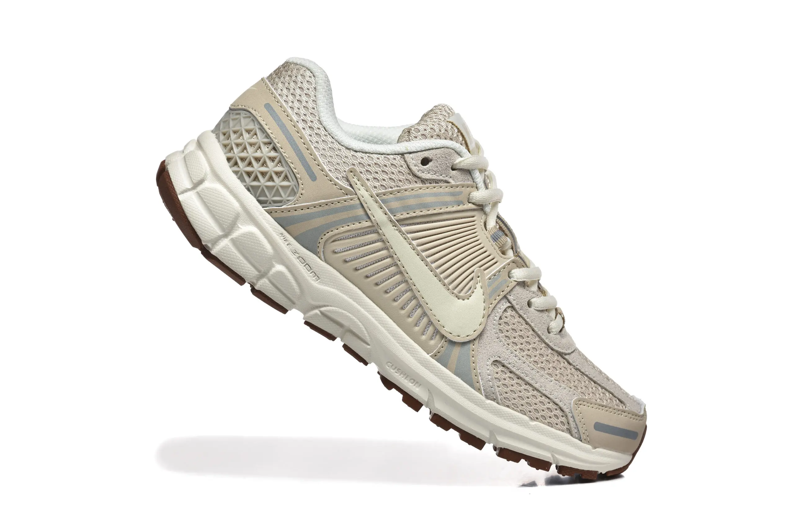 נעלי נייק-Nike Air Zoom Vomero 5 BEIGE – תמונה 2