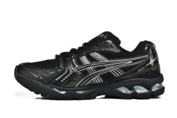 נעלי אסיקס - ASICS Novablast 4 BLACK WHITE MIX