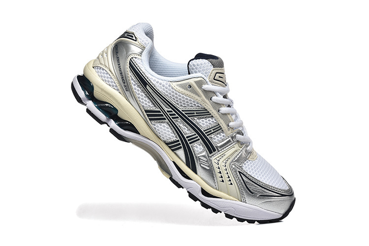 נעלי אסיקס - ASICS Novablast 4 GRAY BLACK MIX – תמונה 5