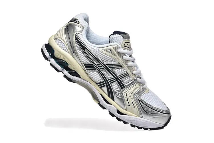 נעלי אסיקס - ASICS Novablast 4 GRAY BLACK MIX – תמונה 5